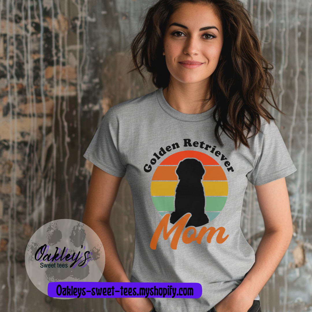 Golden Retriever Mom | Tee