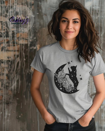 Frenchie on the moon | Tee